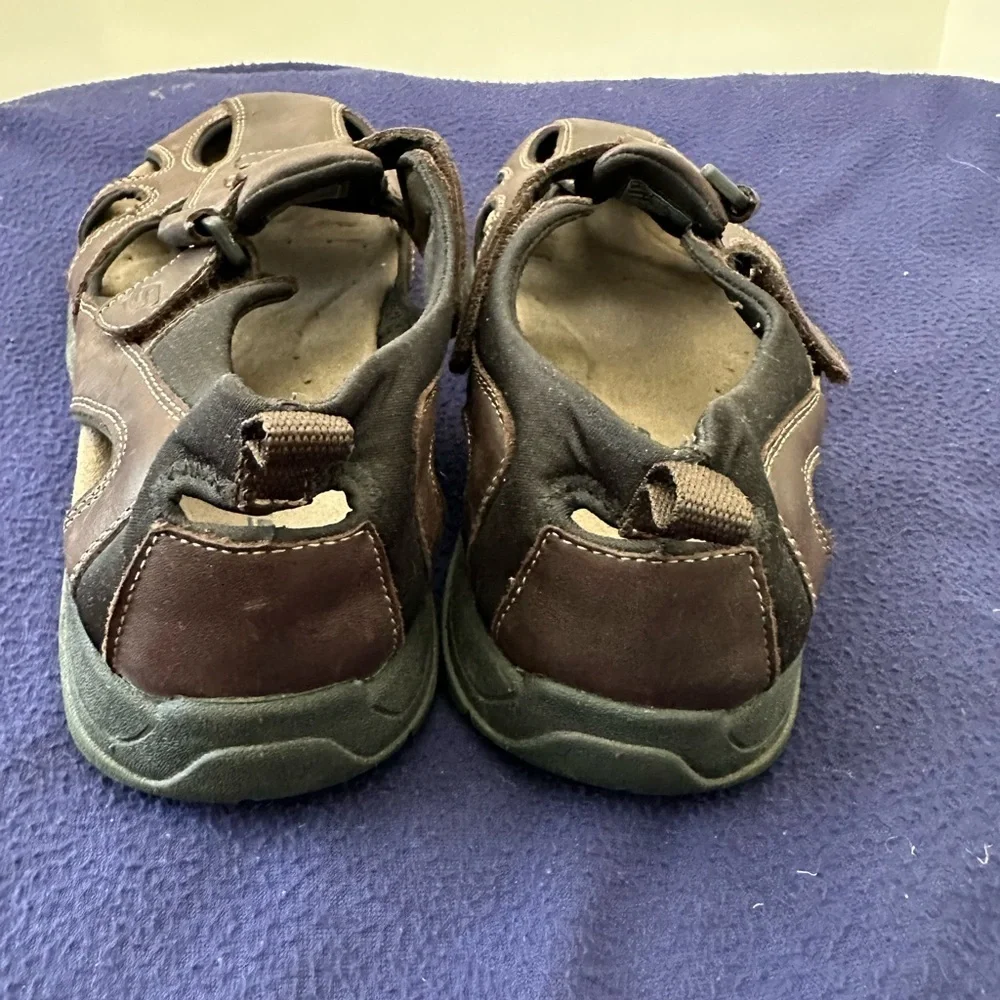 Skechers Men's Brown Leather Sandals pre-owned